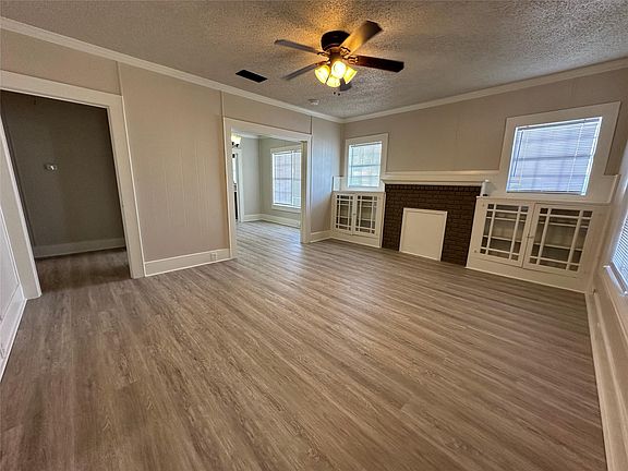 3rd image of 3016 James Ave