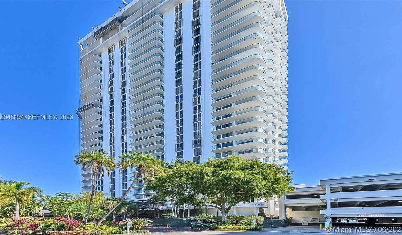 Turnberry Isle Condo — Photo 1