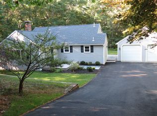 48 Grove St, Plympton, MA 02367