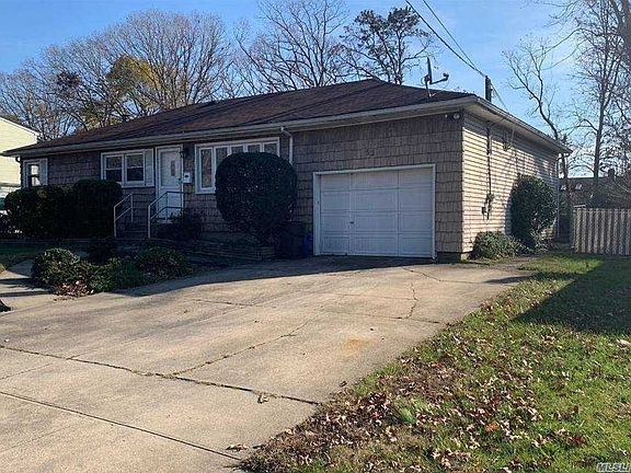 2nd image of 52 Prairie Dr