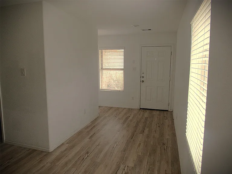 8831 Bar Harbor Dr — Photo 9