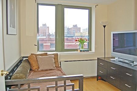 3rd image of 2132 2nd Ave APT 6A