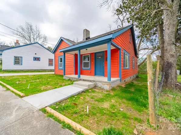 121 Oak St, Chester, SC 29706