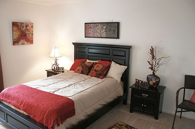 2nd image of 500 E Monroe St APT 113