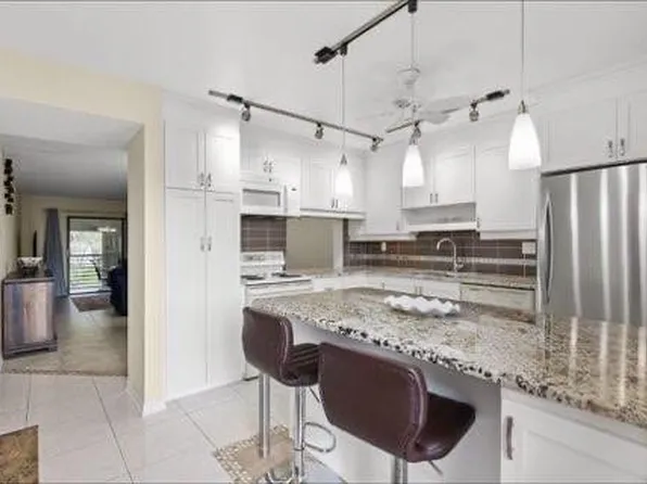 6095 N Sabal Palm Boulevard #210, Tamarac, FL 33319