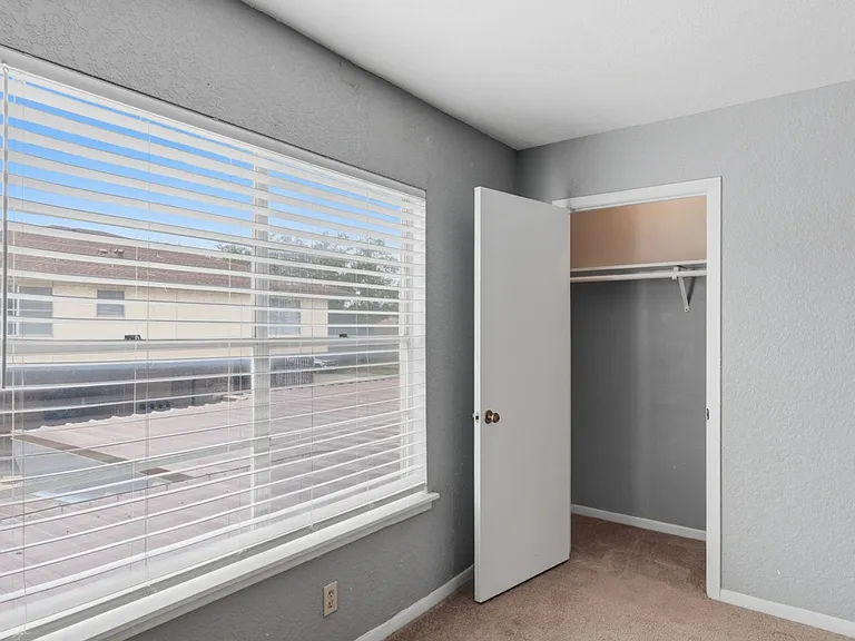 100 Royal Way Dr #17C — Photo 17