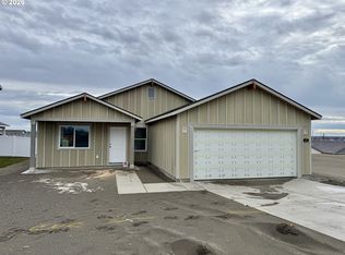 876 E Kinsley Ave, Hermiston, OR