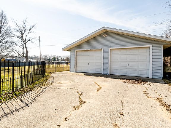 5th image of 3994 Laukus Ln