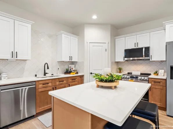 5861 W 40th Ct, Kennewick, WA 99338