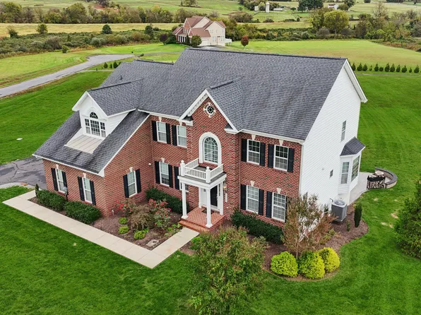 42719 Prairie Merlin Ct, Leesburg, VA 20176