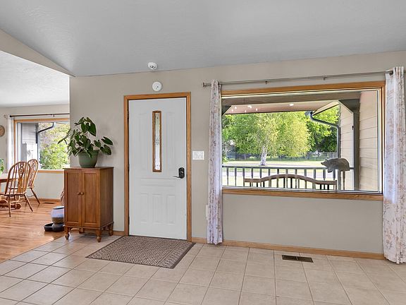 3rd image of 4275 Lochsa Ln