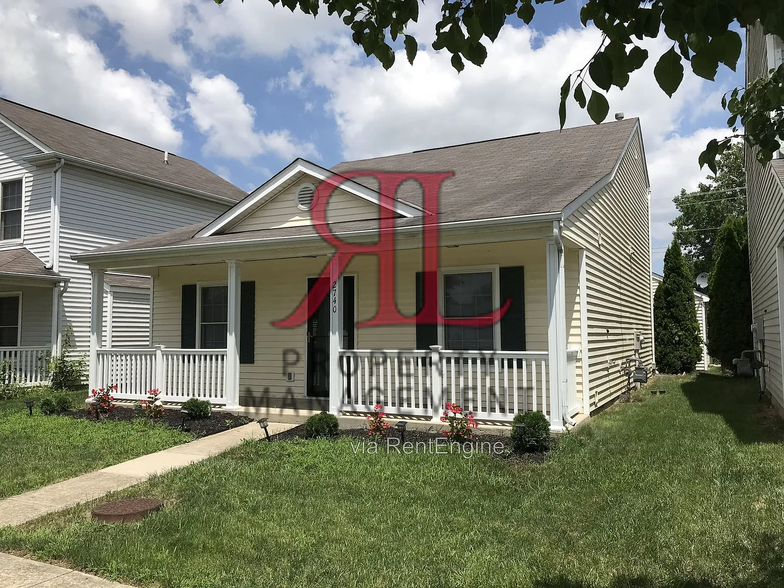 3 bed, 2.5 bath, 1310 sqft, $1,599 — Photo 2