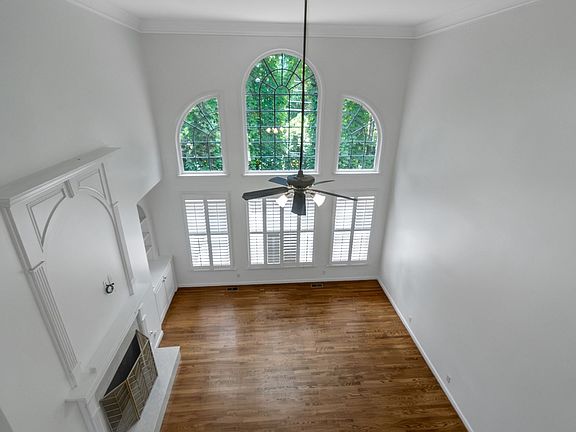 5th image of 1450 Hillcrest Hts