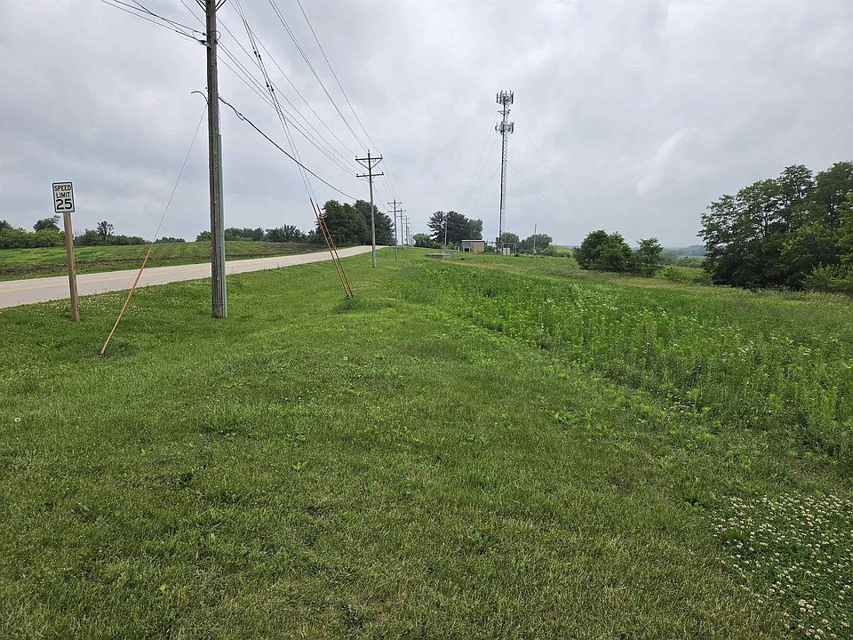 1st image of 320 Acre St