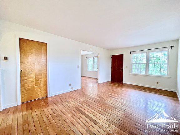 5th image of 1044 Shipp St