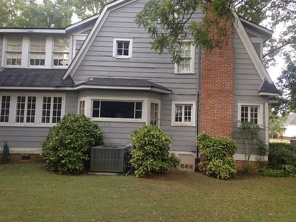 2nd image of 3 College St