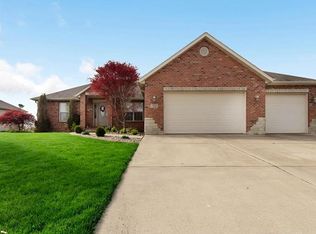2065 Grandview Dr, Saint Jacob, IL