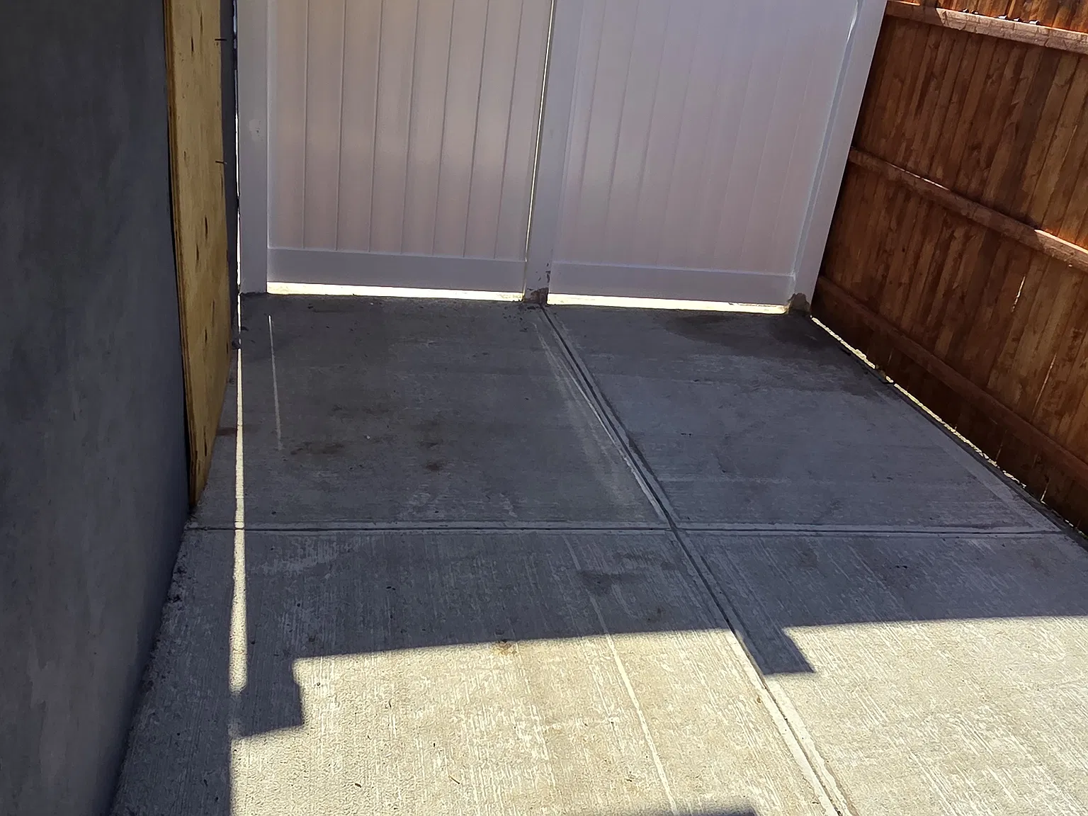 4 bed, 1.5 bath, 2040 sqft, $2,100 — Photo 3