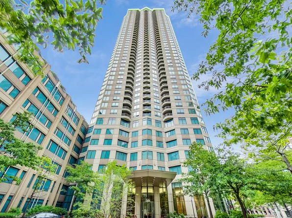 400 N Lasalle Dr, Chicago, IL
