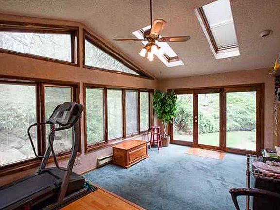 3rd image of 1703 S Kahuna Dr