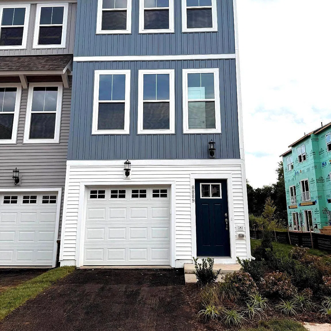 3 bed, 3.5 bath, 1641 sqft, $2,998 — Photo 1