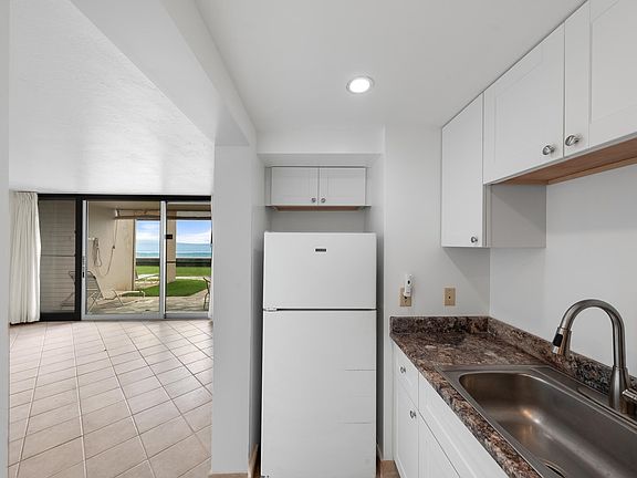 5th image of 3723 Lower Honoapiilani Rd APT 104