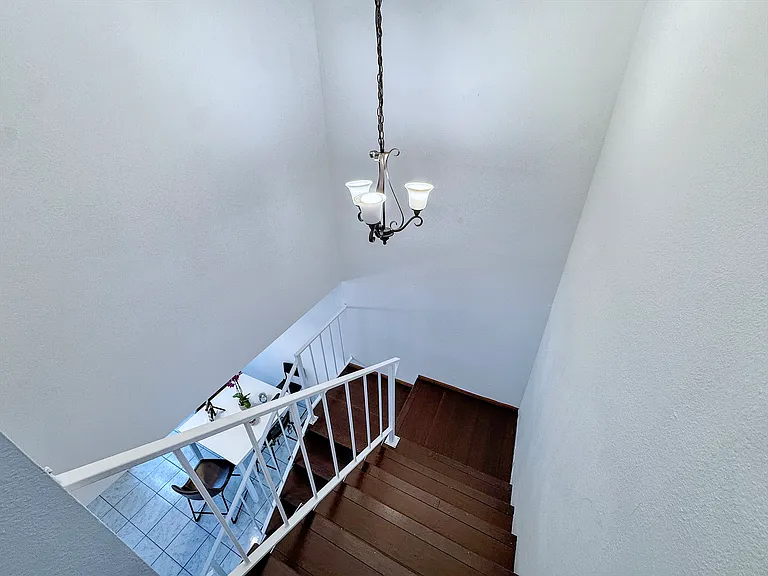 1671 E Kingsley Ave #B — Photo 11