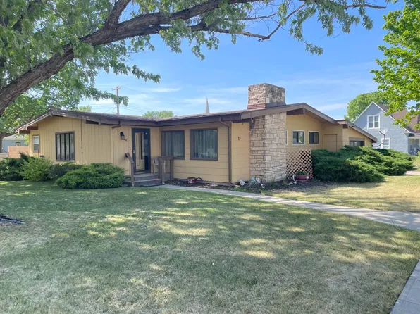 547 N Main St, Long Pine, NE 69217