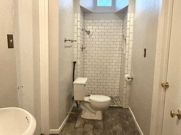 1109 N Emerson St #5 — Photo 22