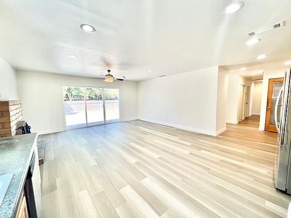 4th image of 2912 Calle Del Sol Way