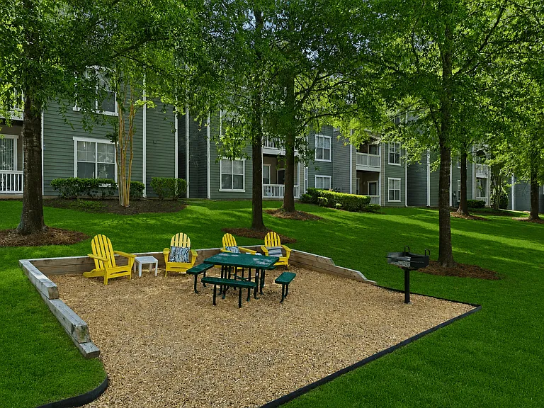 Alden Place at South Square — Photo 28