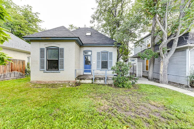 1929 Arapahoe Ave — Photo 1