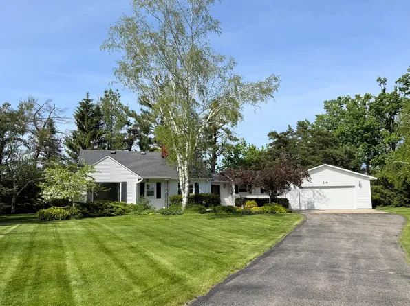 218 U Court Dr, Gaylord, MI 49735