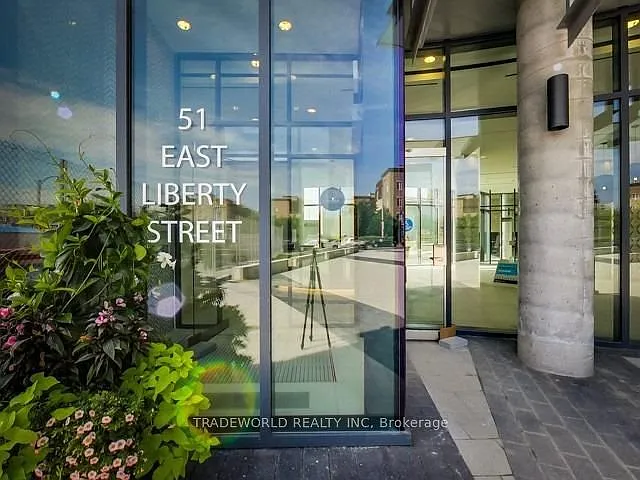 51 E Liberty St #406 — Photo 2