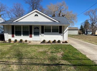 121 Lear Rd, Avon Lake, OH 44012