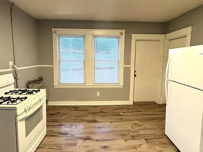 109 Birch St #3 — Photo 2