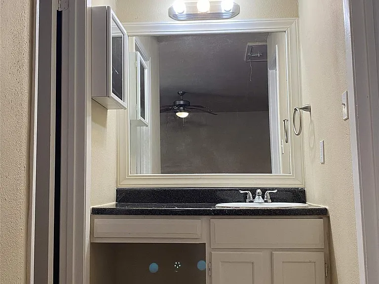 623 Old Colony Dr — Photo 12
