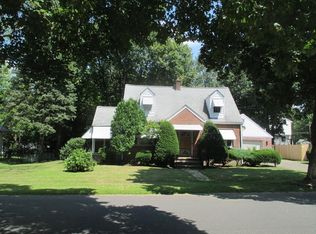 181 Laurelton St, Springfield, MA 01109