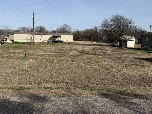 5431 Arrowhead Dr, Granbury, TX 76048