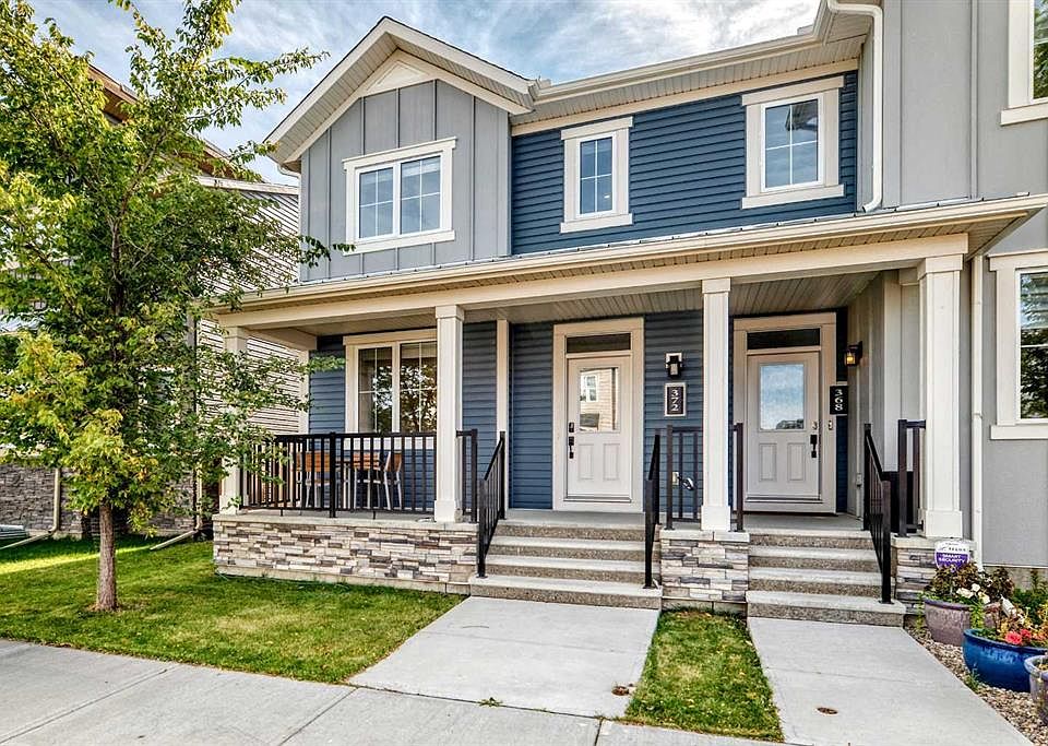 1st image of 372 N Carrington Way NW