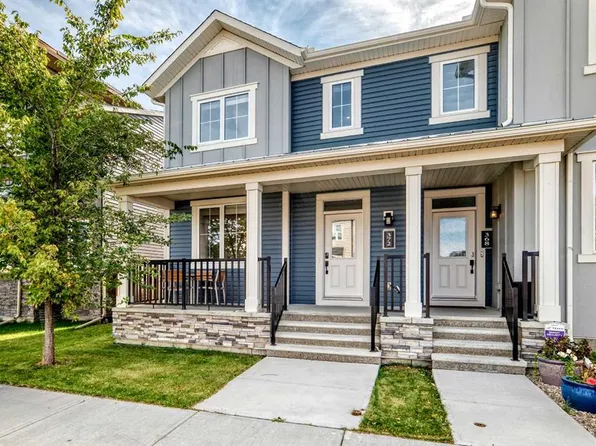 372 N Carrington Way NW, Calgary, AB T3P 0Y9