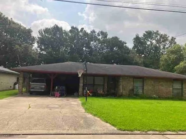 124 Guadalajara St, New Iberia, LA 70563