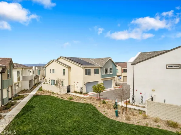 27632 Ensemble Pl, Valencia, CA 91381