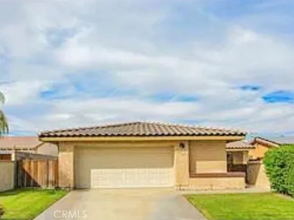 76946 Kentucky Ave, Palm Desert, CA 92211
