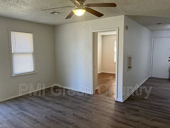 4th image of 1312 1/2 E Dewey Ave