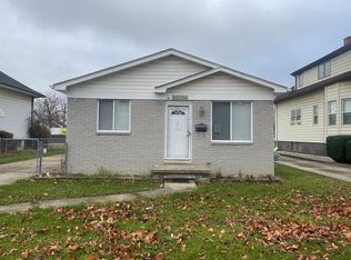 22464 Boulder Ave, Eastpointe, MI 48021