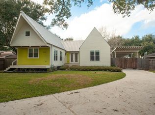 3520 W Circle Dr, Pearland, TX 77581