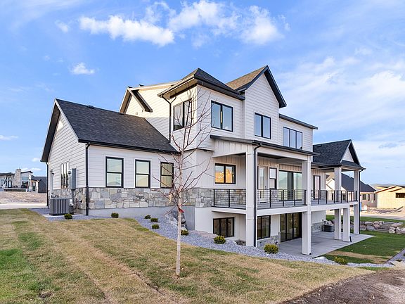 4th image of 277 E Bennett Ln