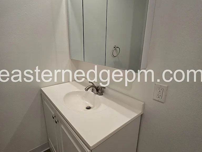 321 NW 8th Ave #315 — Photo 14