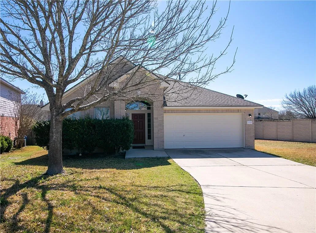 3 bed, 2.0 bath, 1892 sqft, $2,150 — Photo 1